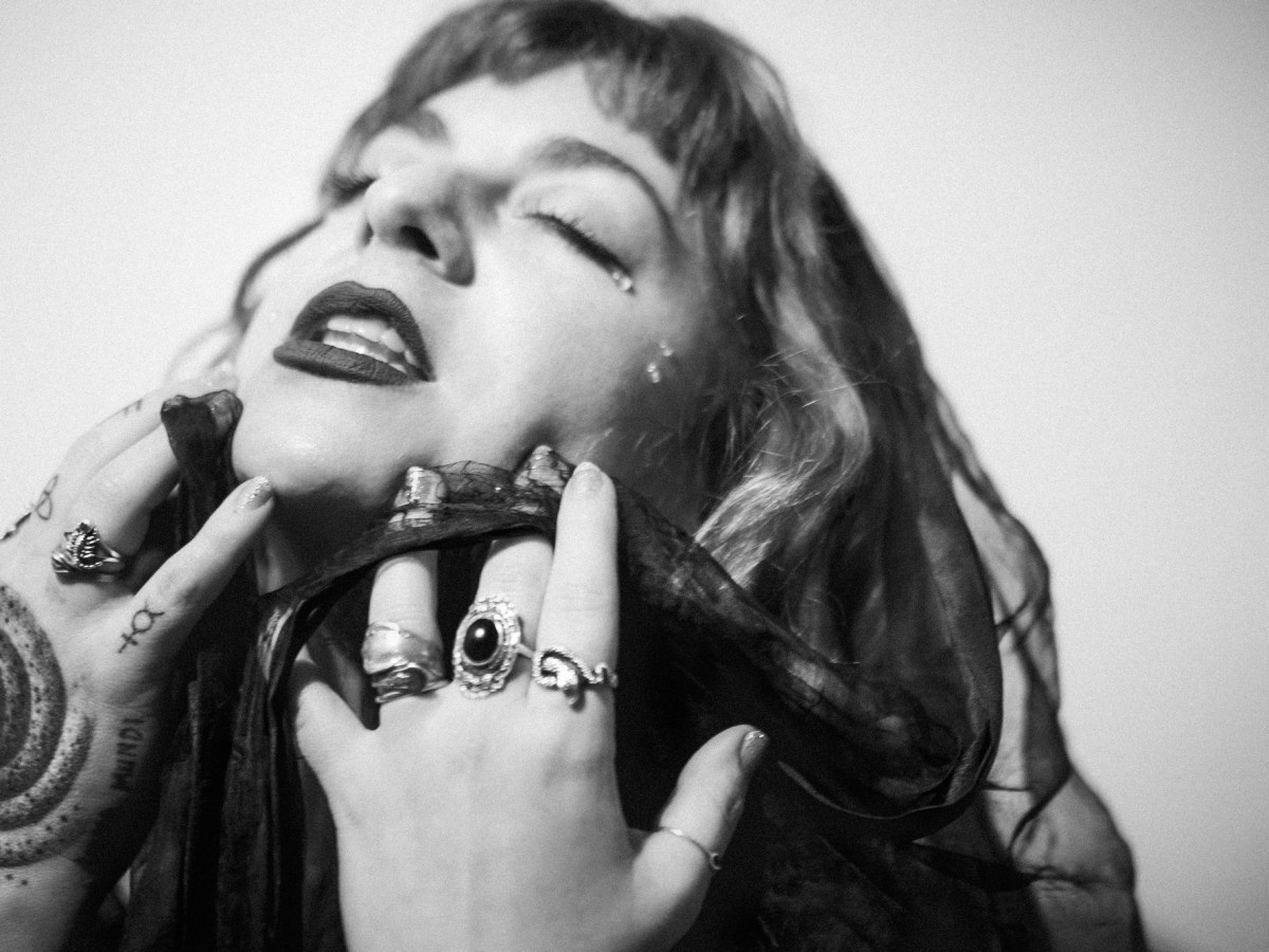 Kim Logan & The&nbsp;Silhouettes